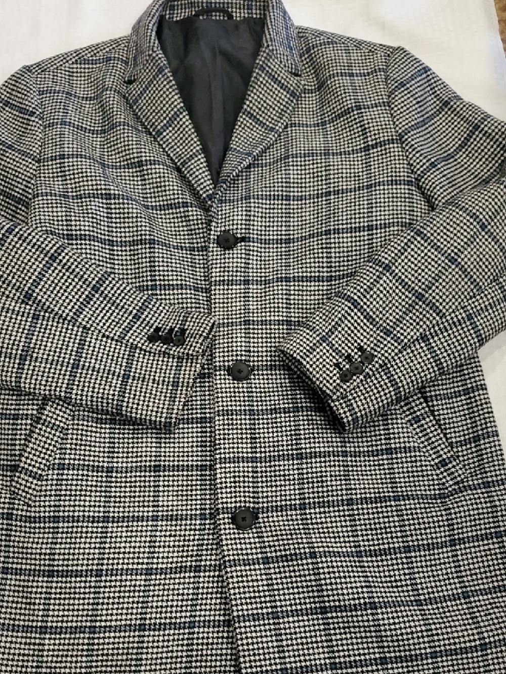 Old Navy Black and White Plaid Men's Coat - Picture 11 of 15